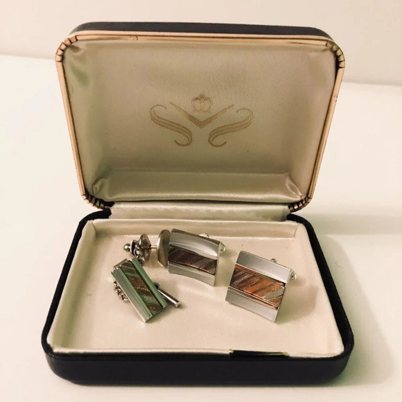 Vintage  Cuff Links Tie Clip and Lapel Pin and Chain - Picture 1 of 16